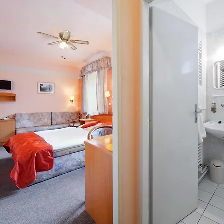 White Lion 4* Praga