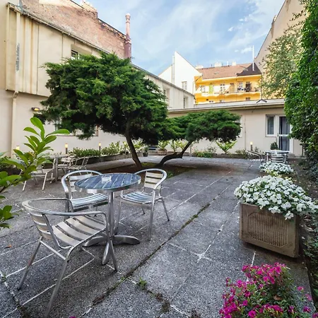 White Lion Hotel Prague