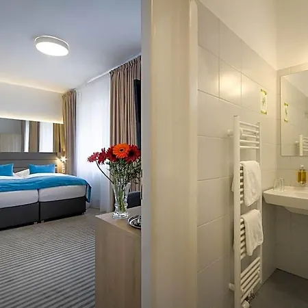 White Lion 4*