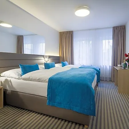 White Lion Hotel 4*