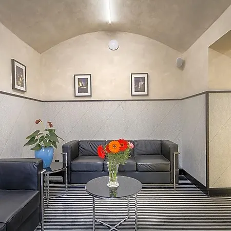 White Lion Hotel 4*