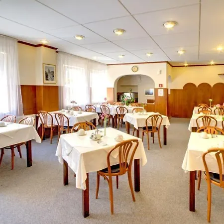 White Lion 4*