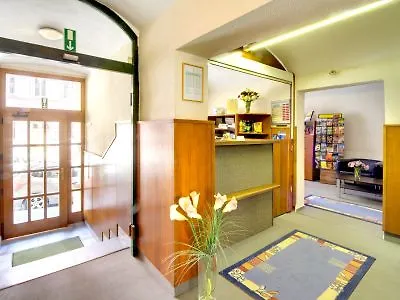 White Lion 4*