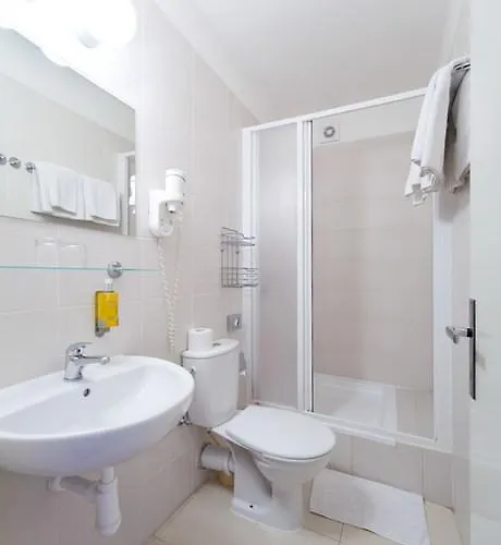 White Lion Отель 4*