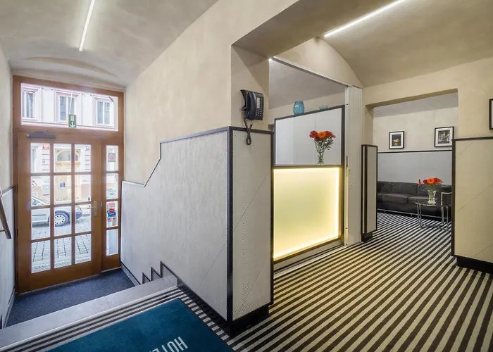 Отель White Lion