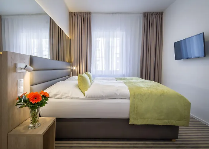 Отель White Lion 4*