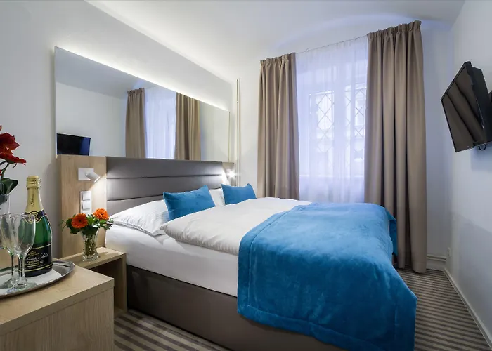 Отель White Lion 4*