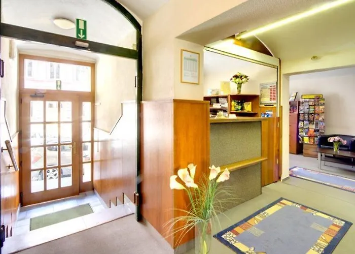 Отель White Lion Прага