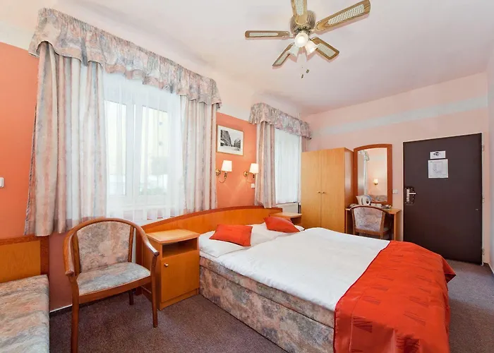 White Lion 4* Прага