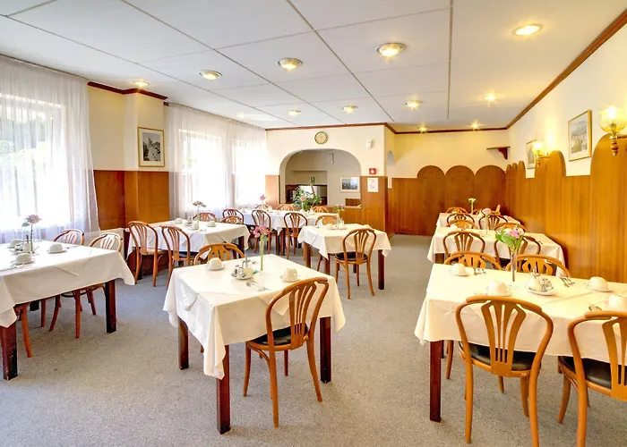 White Lion Отель