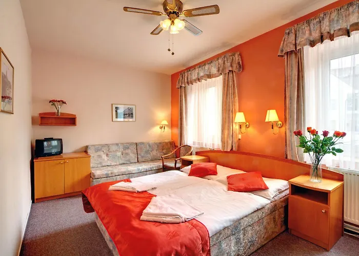 White Lion Отель 4*