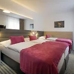 White Lion Hotel 4*