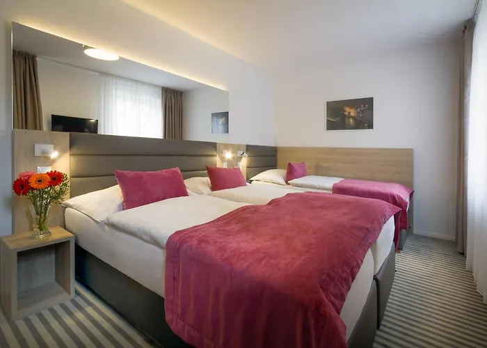 White Lion Hotel 4*